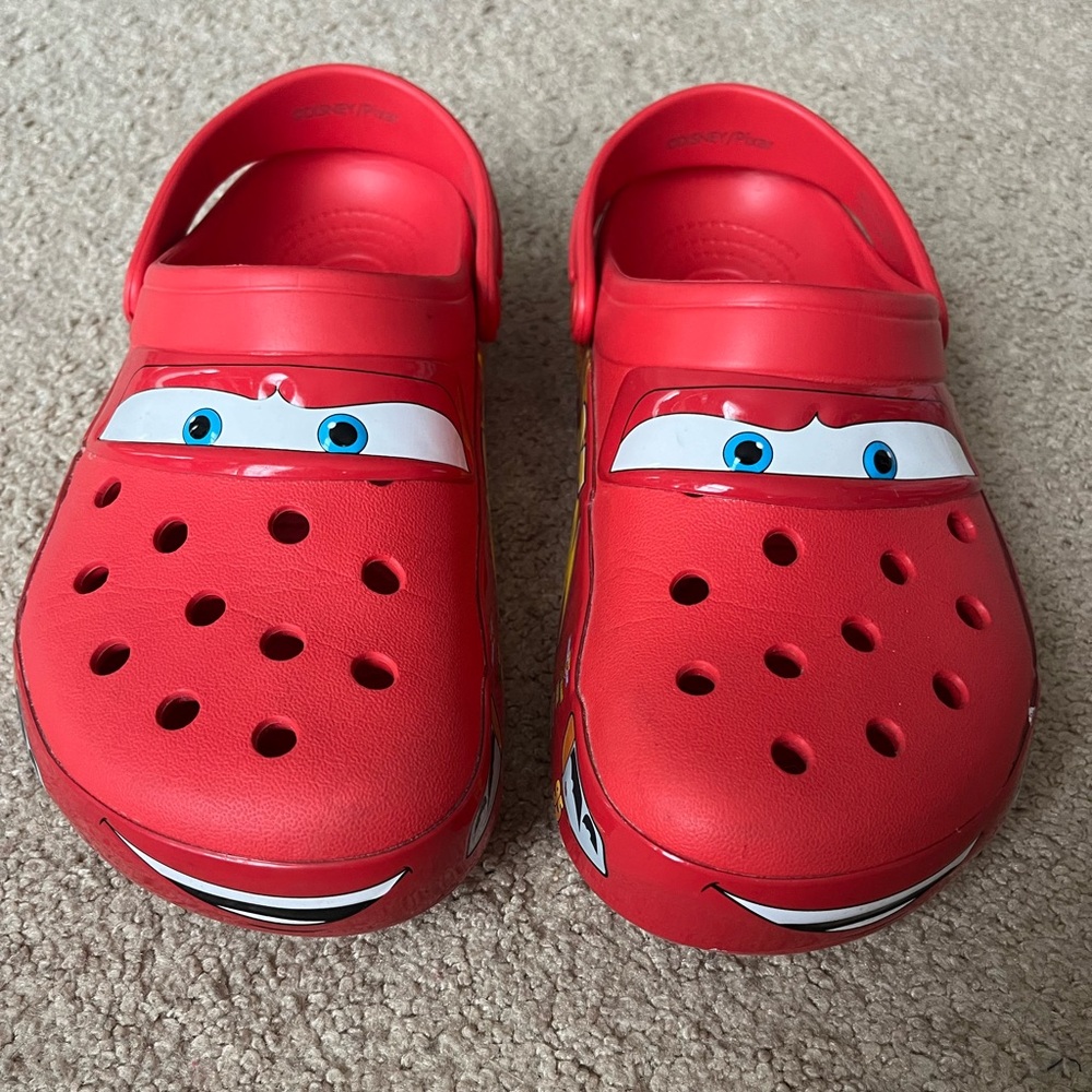Lightning McQueen Crocs (light up)